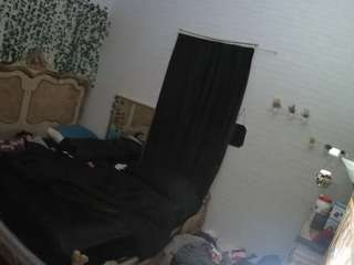 voyeurcam hornyhostel 03